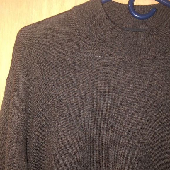 VALDA Collection sweater - Picture 2 of 3